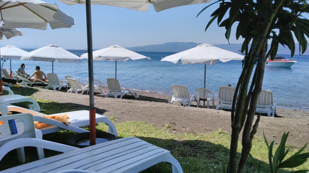 Posidonia Pension Amarynthos Exteriör bild